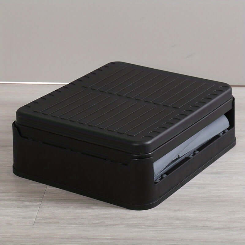 hopfällbar campingtoalett med luktskydd, praktisk och kompakt design för camping och resor